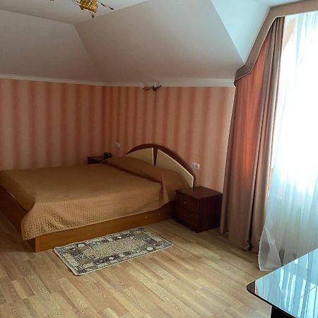Гостинний Маєток Hotel Myla Luaran gambar